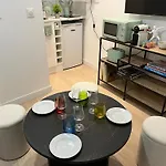 Oberkampf By Melvane 18 شقة *